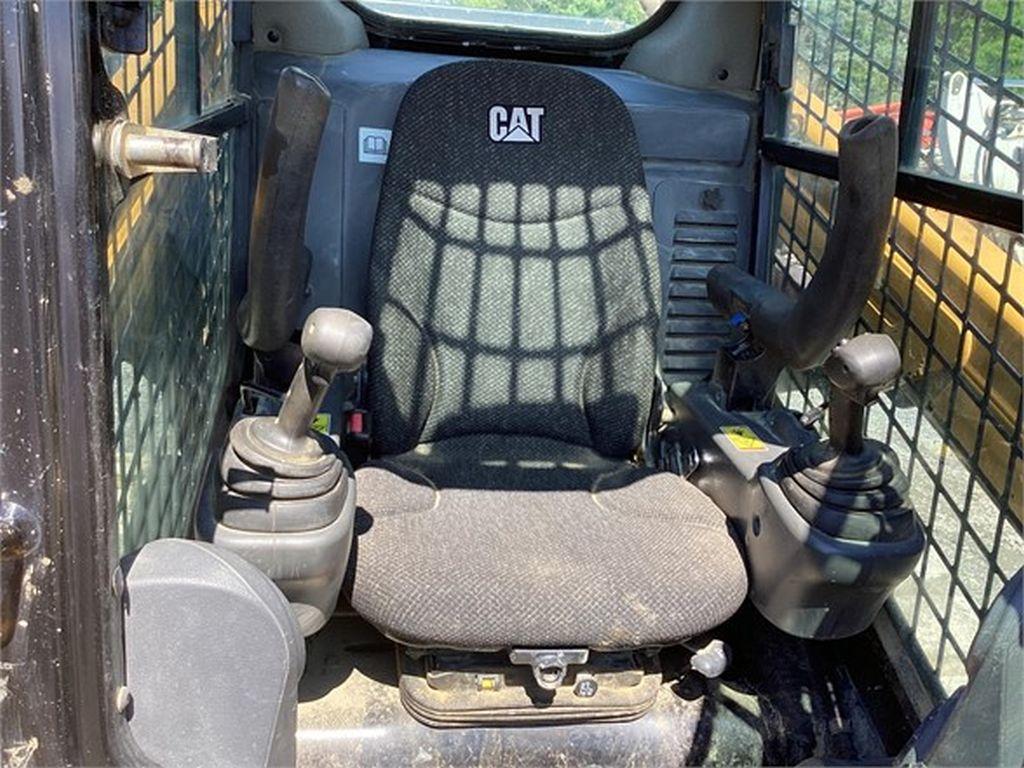 2014 CATERPILLAR 259D SKID STEER LOADER