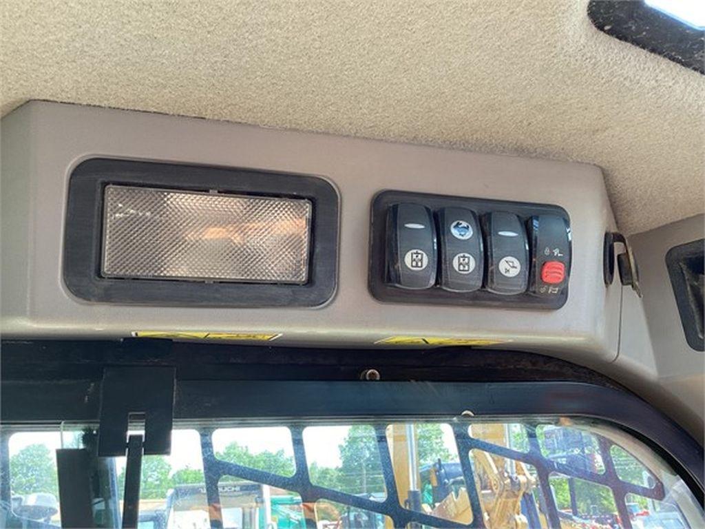 2014 CATERPILLAR 259D SKID STEER LOADER
