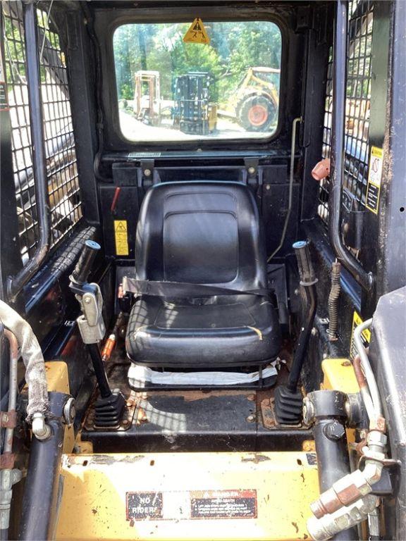 1996 NEW HOLLAND LX485 SKID STEER LOADER