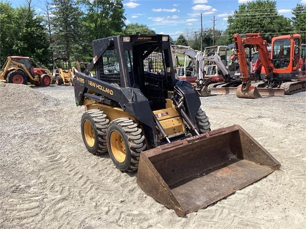 1996 NEW HOLLAND LX485 SKID STEER LOADER