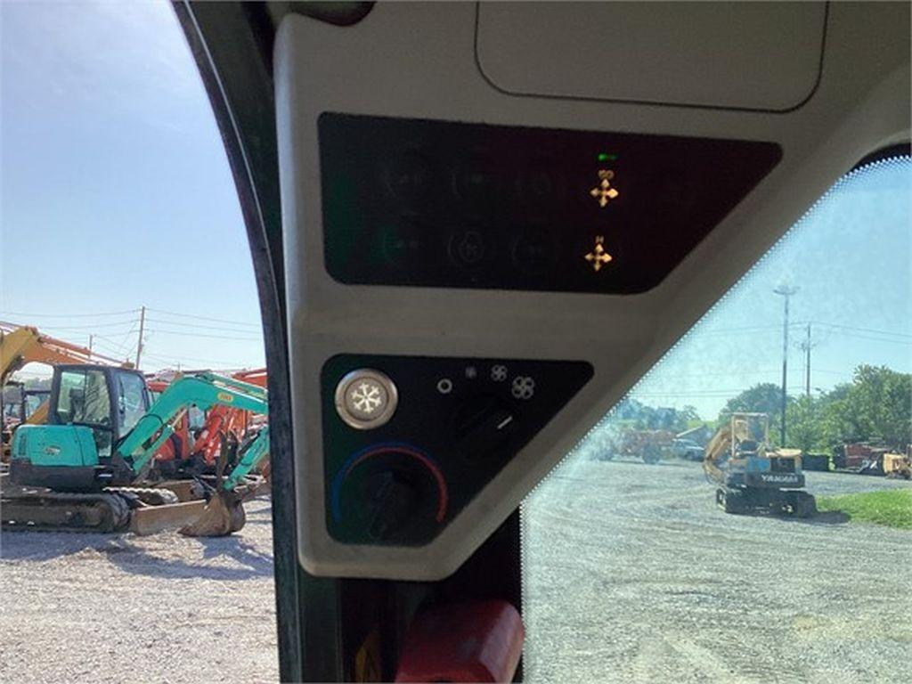 2015 JCB 135 SKID STEER LOADER