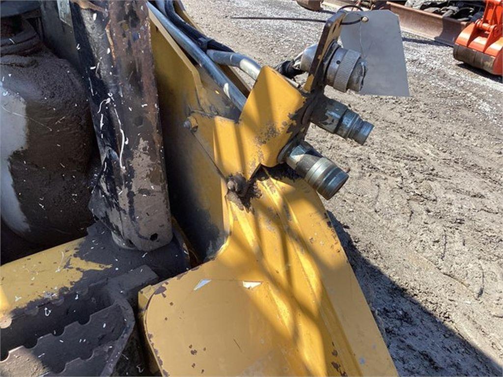 2012 CATERPILLAR 242B3 SKID STEER LOADER