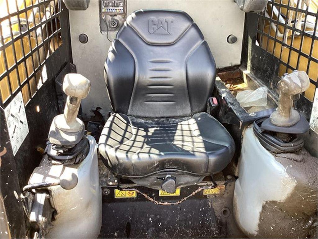 2012 CATERPILLAR 242B3 SKID STEER LOADER