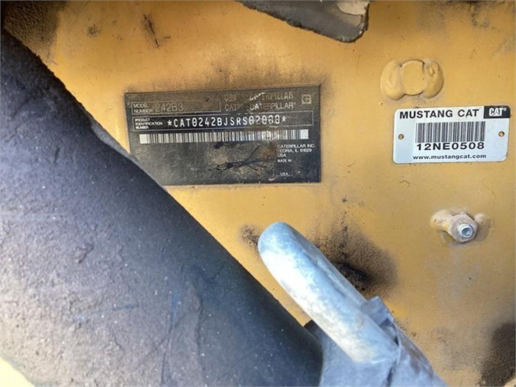 2012 CATERPILLAR 242B3 SKID STEER LOADER