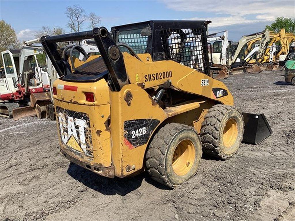2012 CATERPILLAR 242B3 SKID STEER LOADER