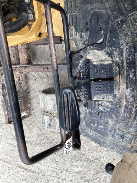2012 CATERPILLAR 305.5D CR MINI EXCAVATOR
