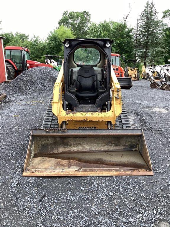 2016 CATERPILLAR 239D SKID STEER LOADER