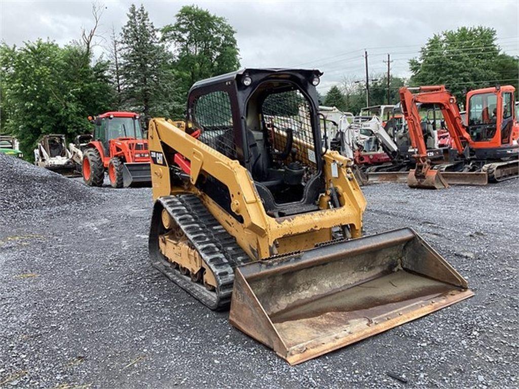 2016 CATERPILLAR 239D SKID STEER LOADER