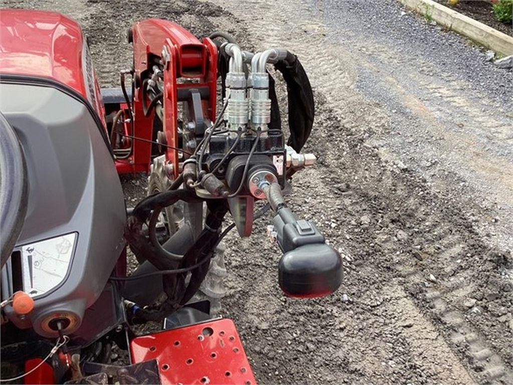 2017 MASSEY FERGUSON 1739E COMPACT TRACTOR