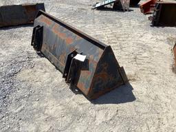 NEW HOLLAND 72" PIN ON BUCKET