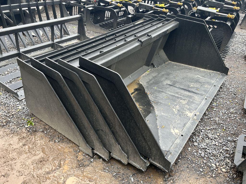 WILDCAT 72" SNOW AND MULCH BUCKET