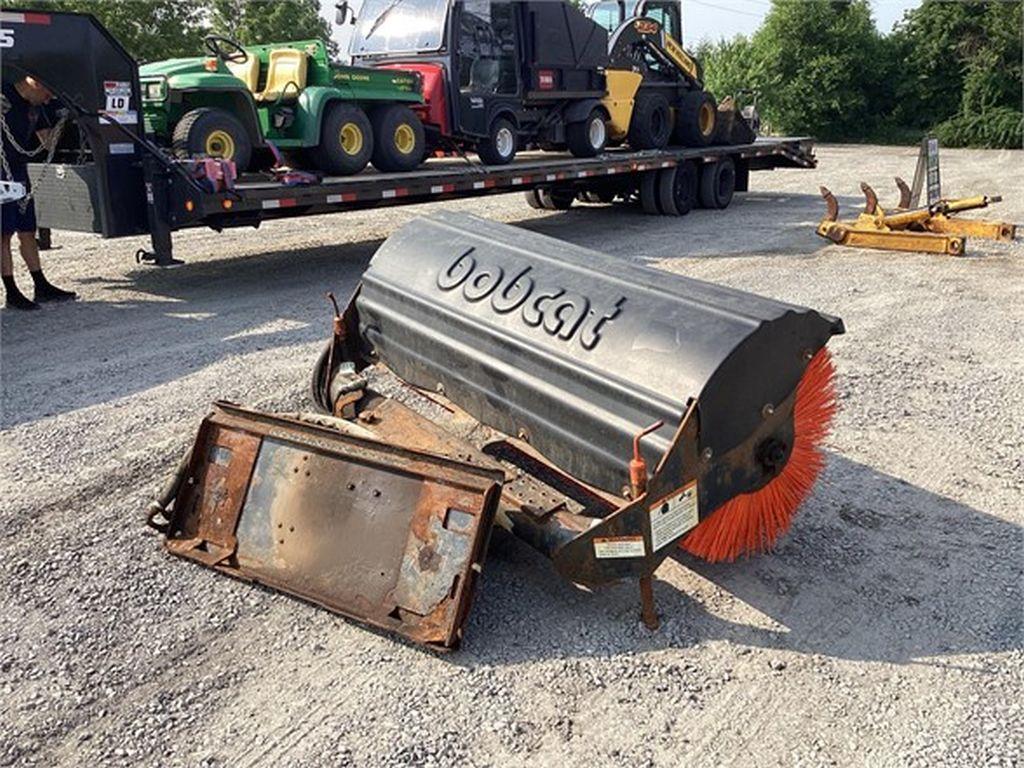 2008 BOBCAT 68AB SWEEPER