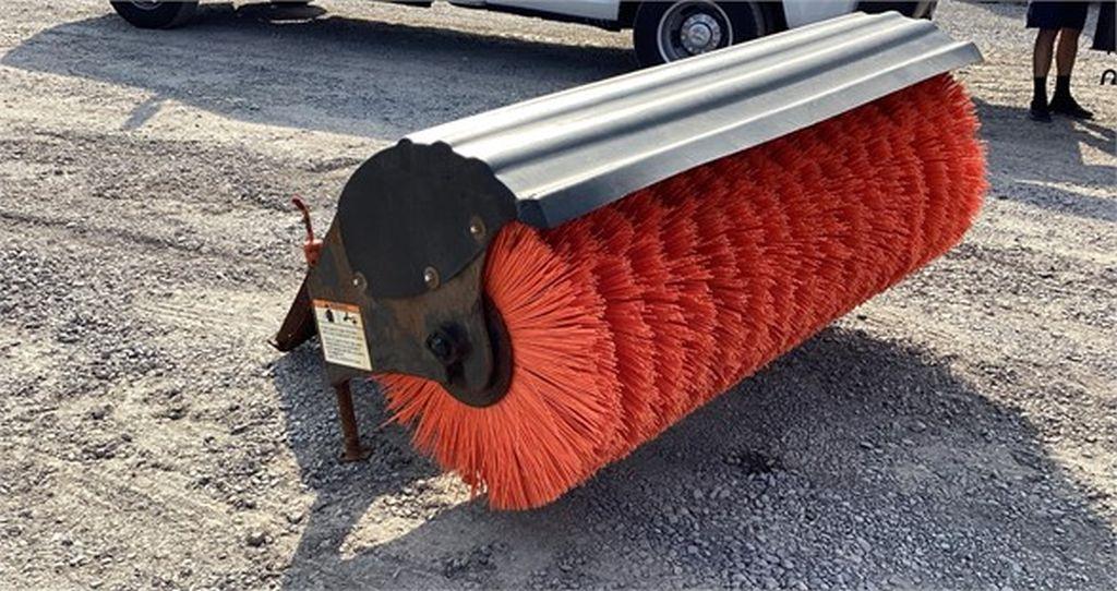 2008 BOBCAT 68AB SWEEPER