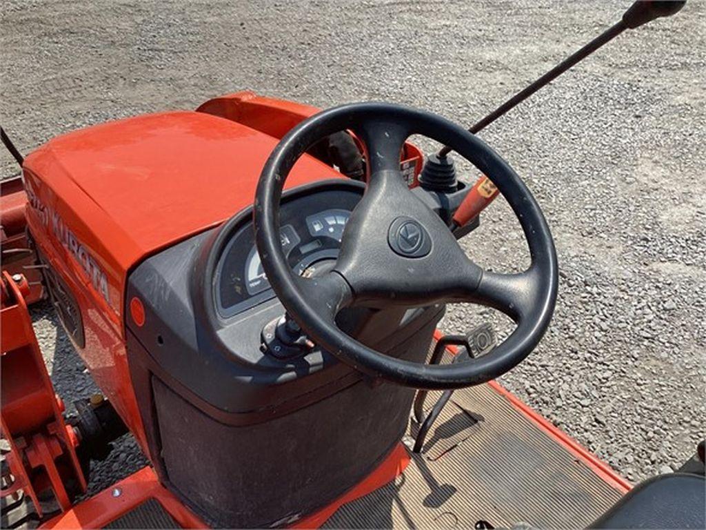 2014 KUBOTA BX2360 COMPACT TRACTOR