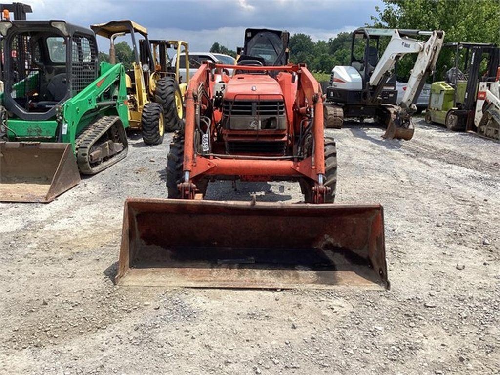 2006 KUBOTA MX5000 FARM TRACTOR