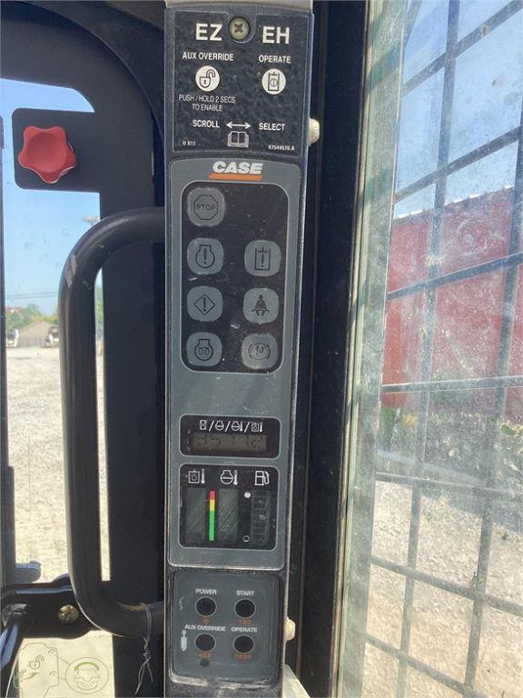 2017 CASE TR270 SKID STEER LOADER