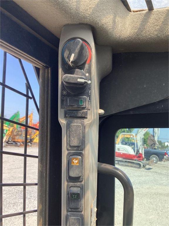 2017 CASE TR270 SKID STEER LOADER