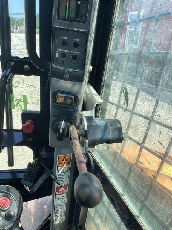 2017 CASE TR270 SKID STEER LOADER