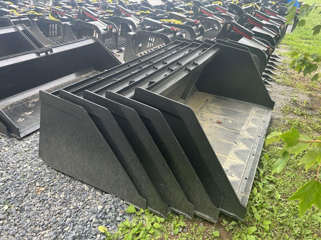 WILDCAT 72" SNOW AND MULCH BUCKET