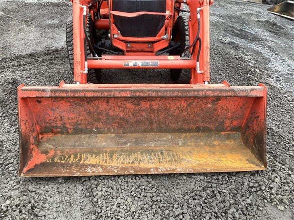 2018 KUBOTA L3301HST COMPACT TRACTOR