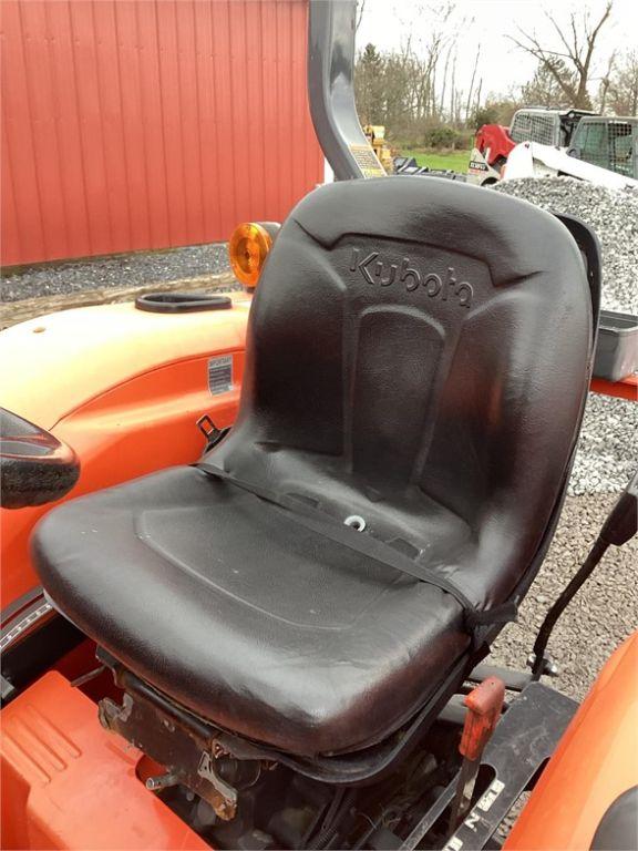 2018 KUBOTA L3301HST COMPACT TRACTOR