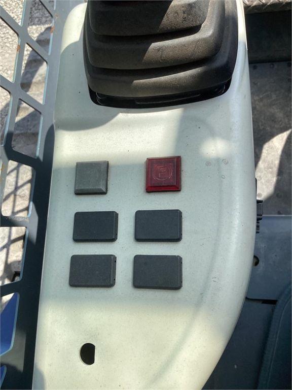 2017 IHI CL35 SKID STEER LOADER