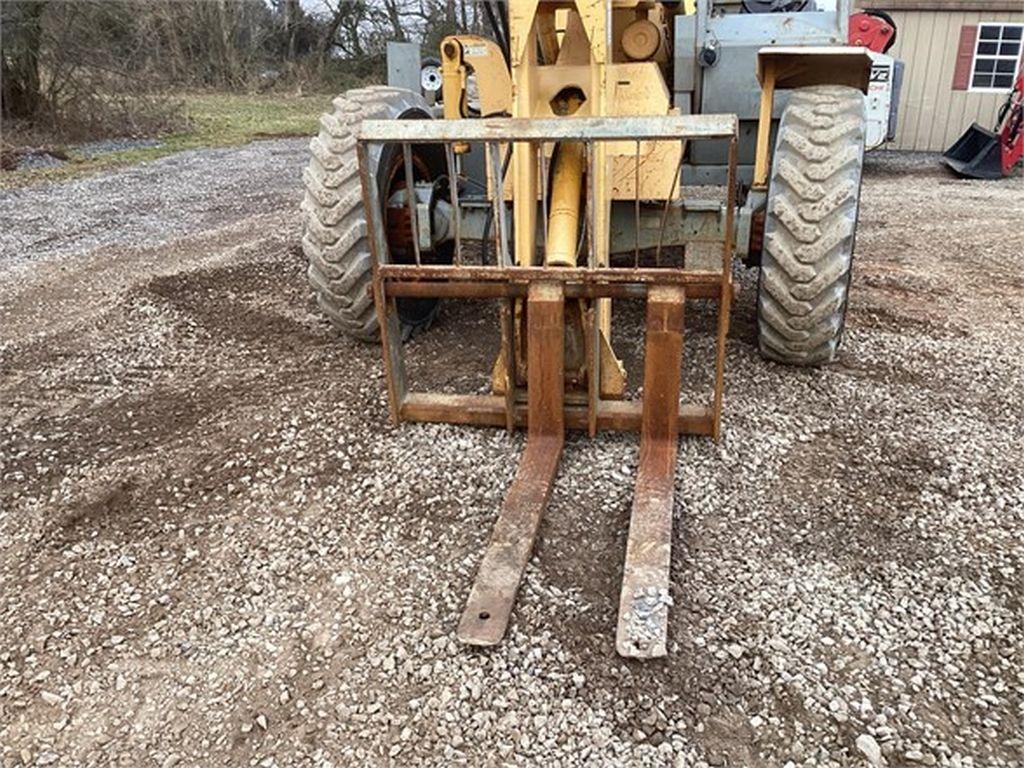 2000 GEHL 663 TELEHANDLER
