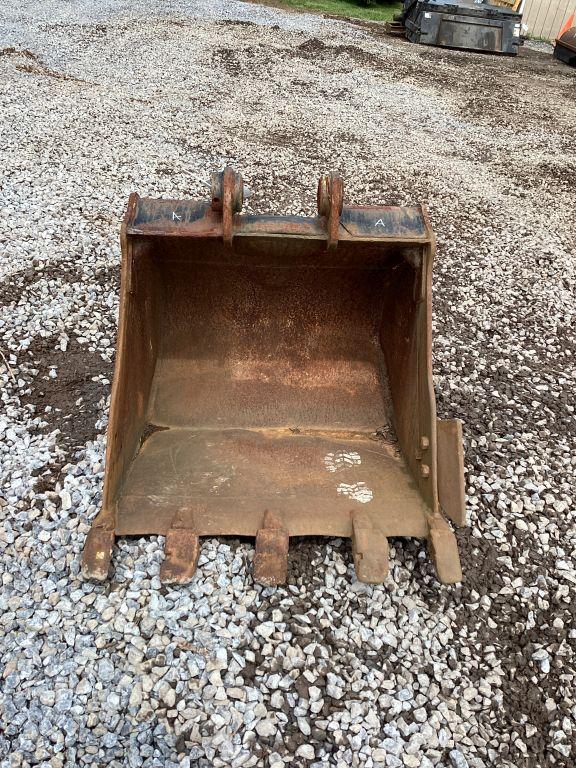 CATERPILLAR EXCAVATOR BUCKET