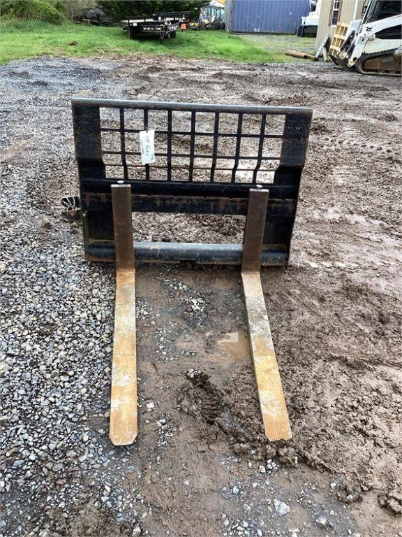 2016 CATERPILLAR 48 PALLET FORKS