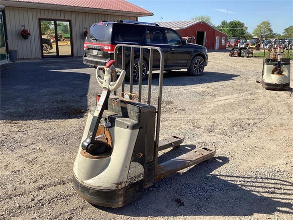 2010 CROWN WP3035-45 FORKLIFT