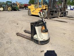 2010 CROWN WP2335-45 FORKLIFT