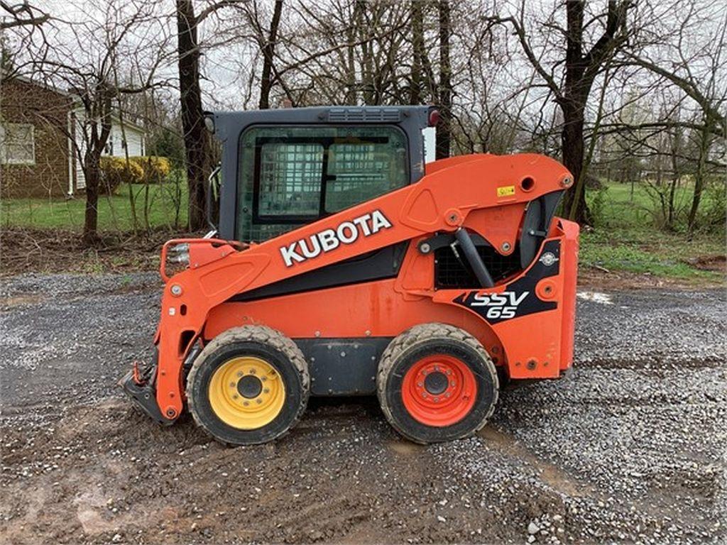 2016 KUBOTA SSV65 SKID STEER LOADER