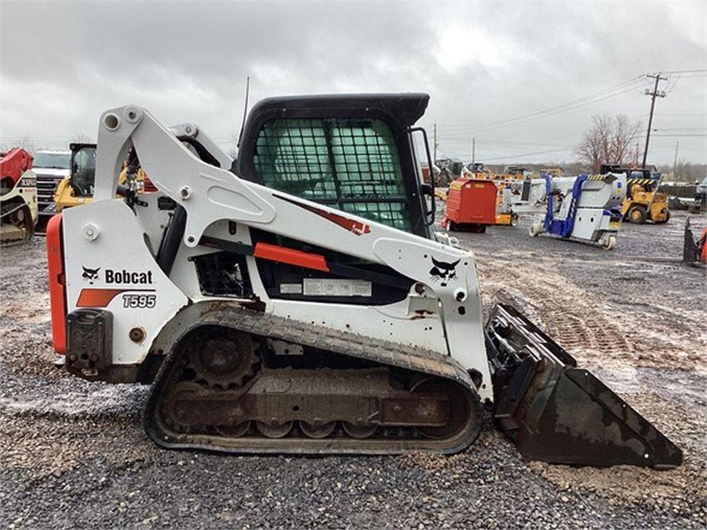 2019 BOBCAT T595 SKID STEER LOADER