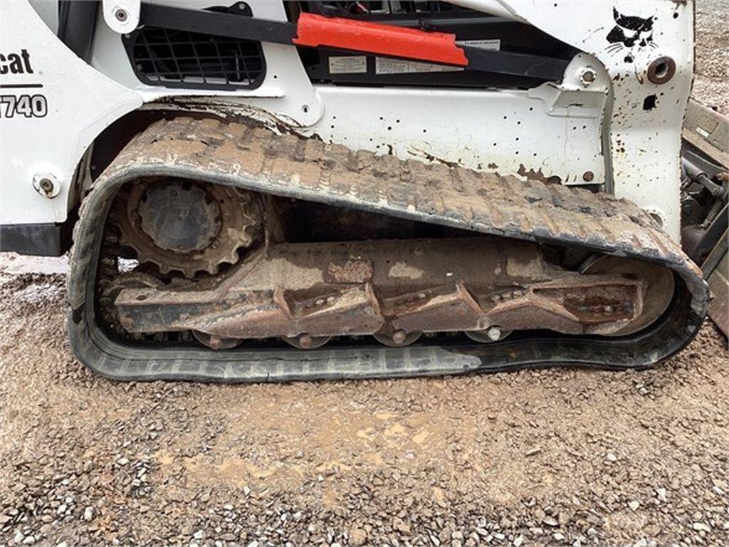 2018 BOBCAT T740 SKID STEER LOADER