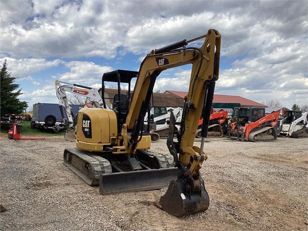 2016 CATERPILLAR 305E2 CR MINI EXCAVATOR