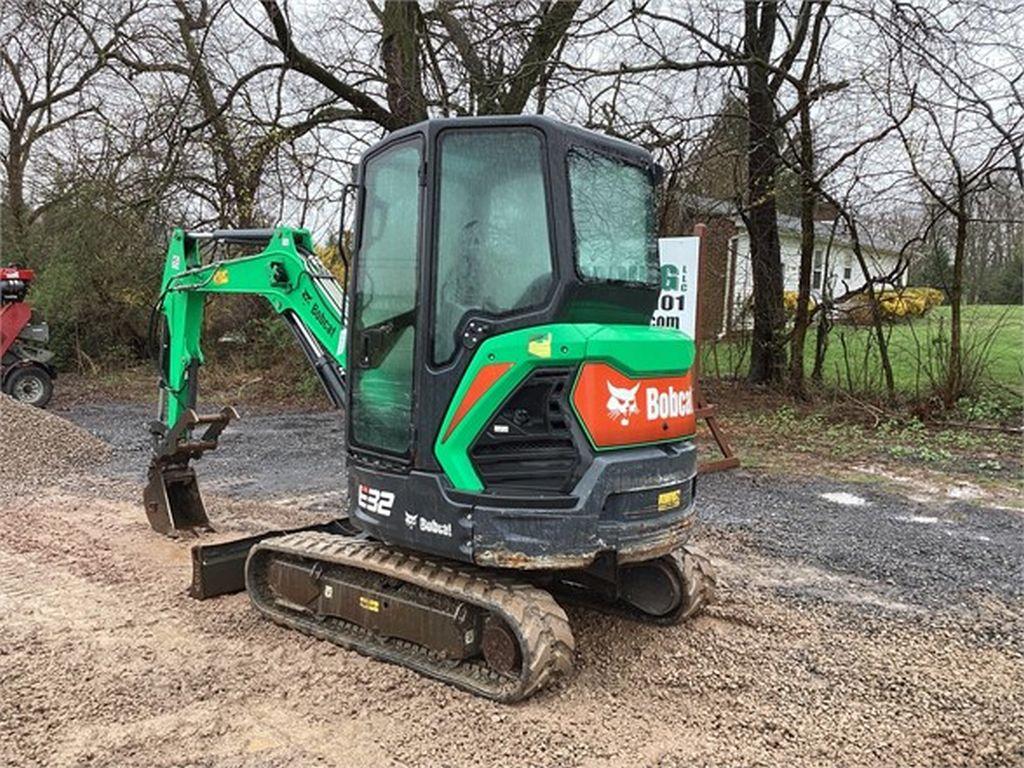 2018 BOBCAT E32i MINI EXCAVATOR