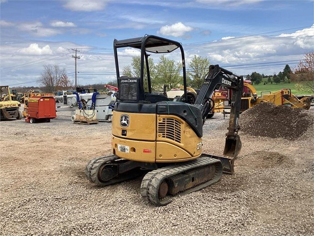 2015 DEERE 27D MINI EXCAVATOR