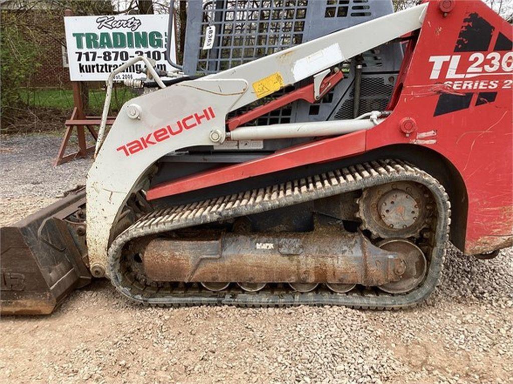 2011 TAKEUCHI TL230 SKID STEER LOADER