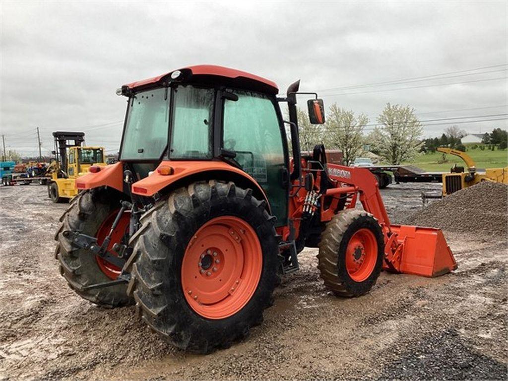 2019 KUBOTA M5-111 FARM TRACTOR