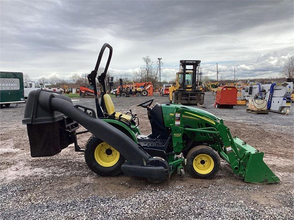 2006 JOHN DEERE 2320 COMPACT TRACTOR