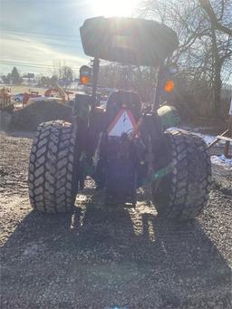 1995 JOHN DEERE 5200 FARM TRACTOR