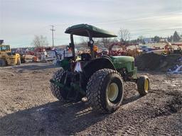 1995 JOHN DEERE 5200 FARM TRACTOR