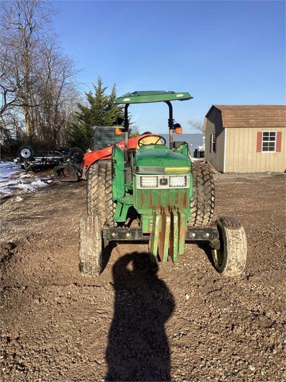 1995 JOHN DEERE 5200 FARM TRACTOR