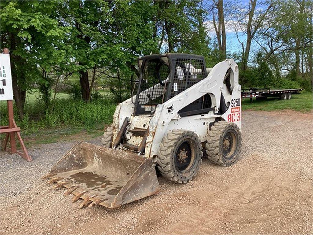 2010 BOBCAT S250 SKID STEER LOADER