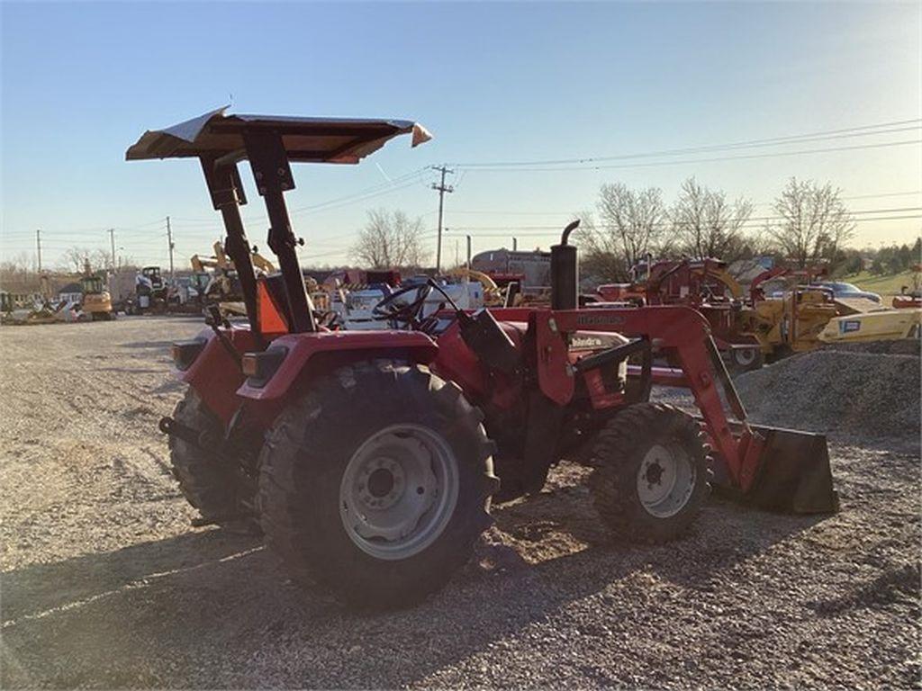 2015 MAHINDRA 4530 FARM TRACTOR