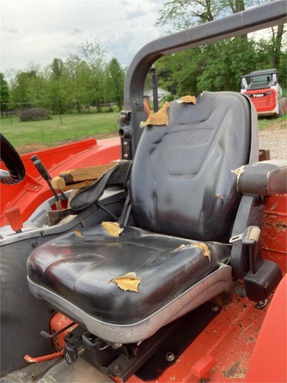 2017 KUBOTA M5-111 FARM TRACTOR