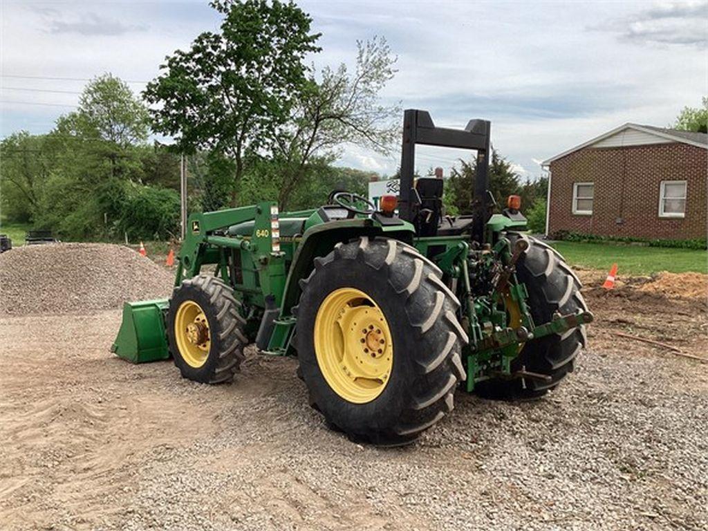 1996 JOHN DEERE 6400 FARM TRACTOR