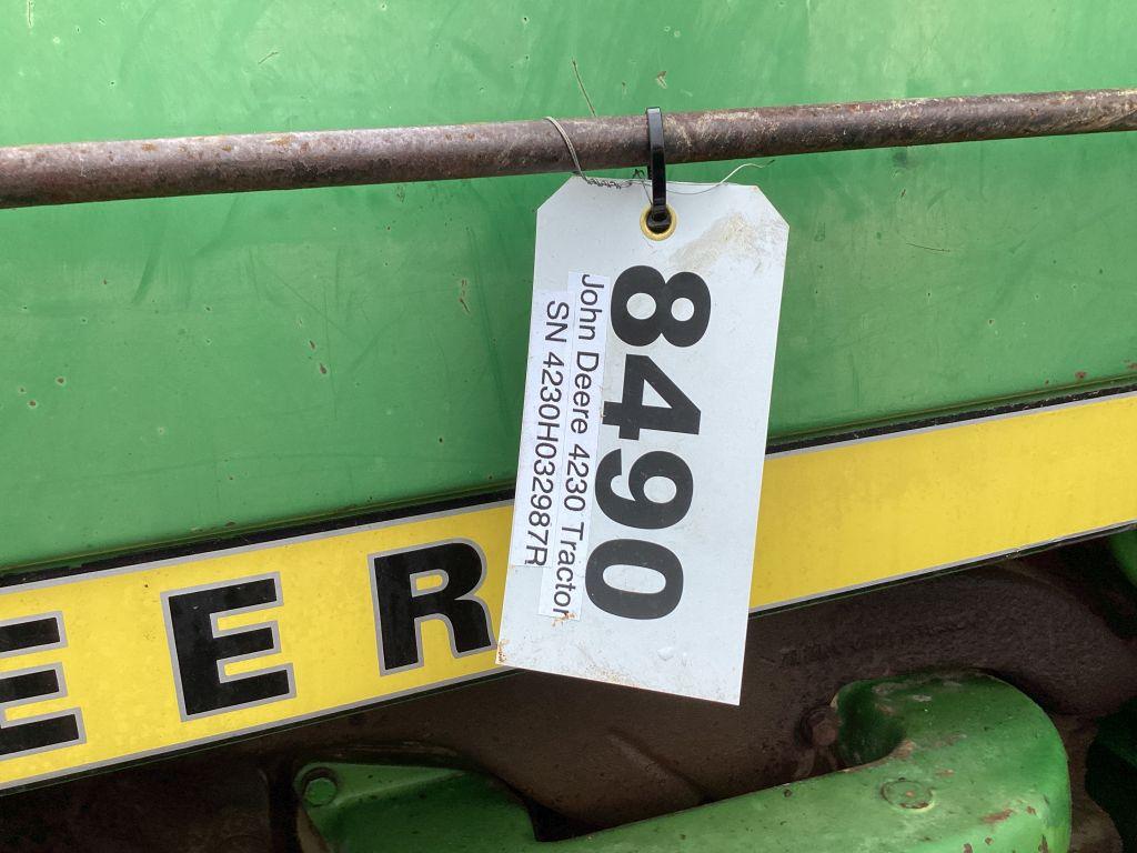 1976 JOHN DEERE 4230 FARM TRACTOR