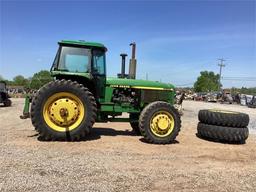 1990 JOHN DEERE 4955 FARM TRACTOR