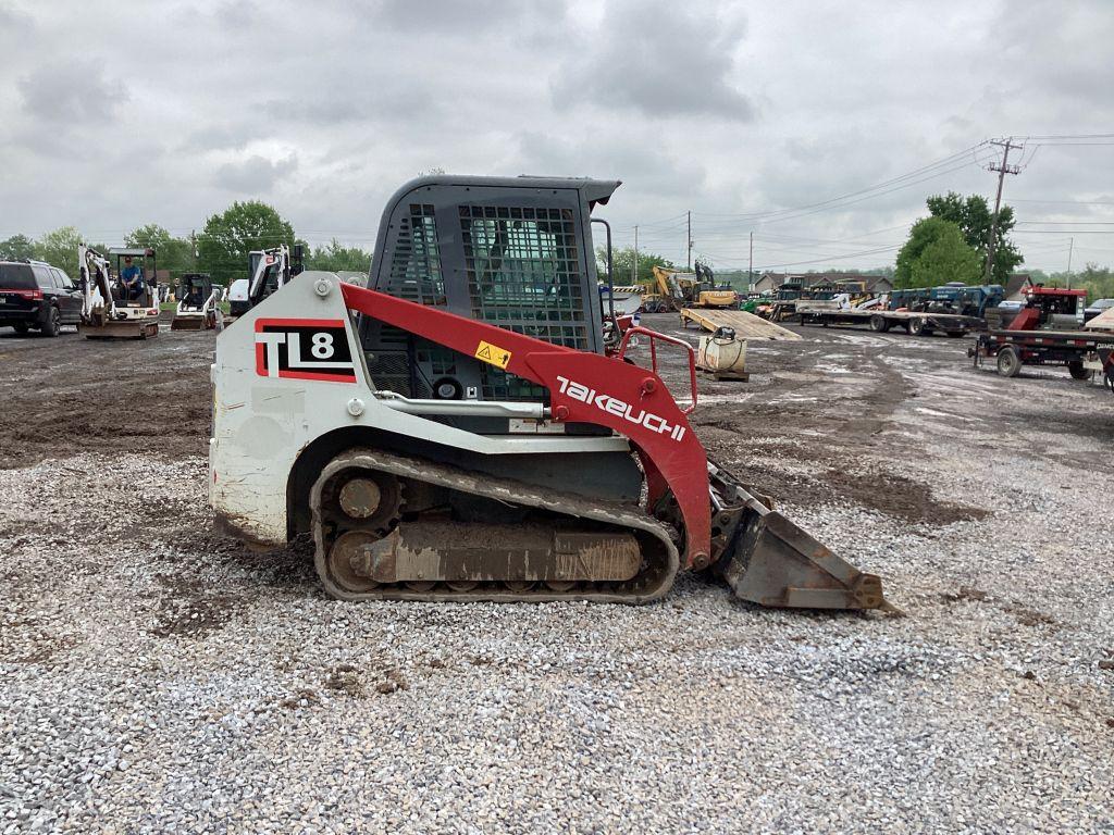 2016 TAKEUCHI TL8 SKID STEER LOADER